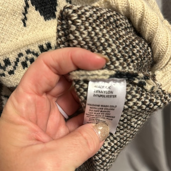 NWT Heimish sweater - Picture 3 of 3